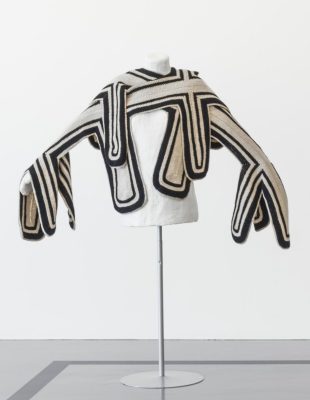 Andrea Zittel, Clasp, 2010